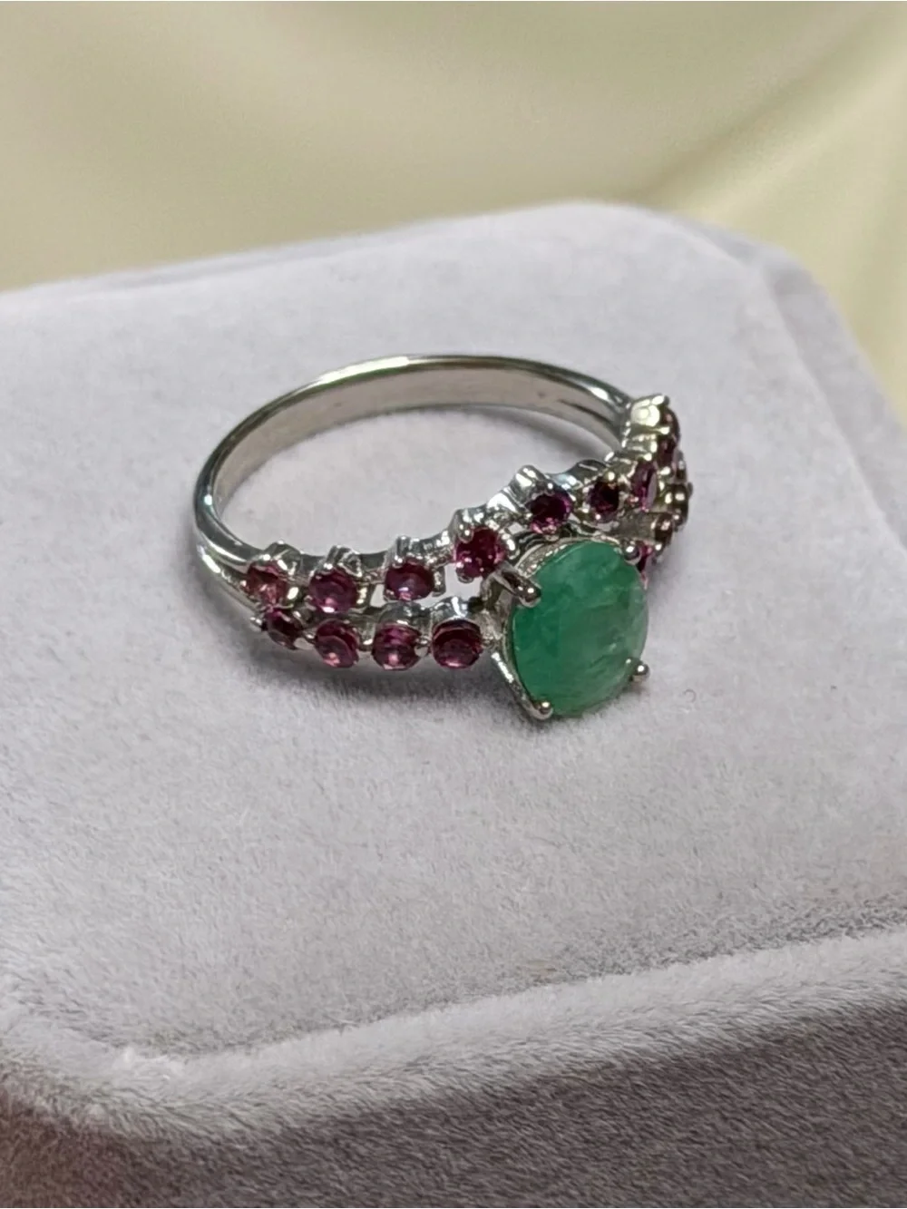 Stunning Natural Emerald 1.30CT & Pink Garnet Chevron 925 Sterling Ring Sz 7